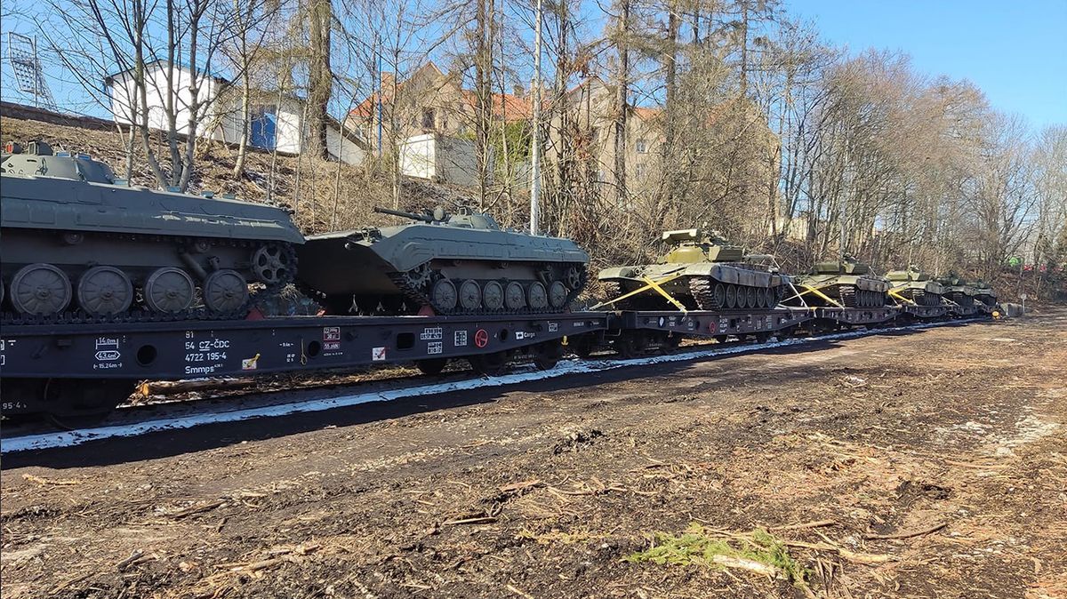 Česko poslalo na Ukrajinu desítky tanků